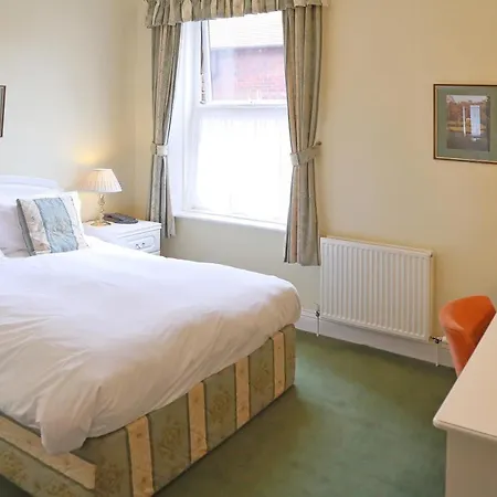 Hotel Saxonville 3*