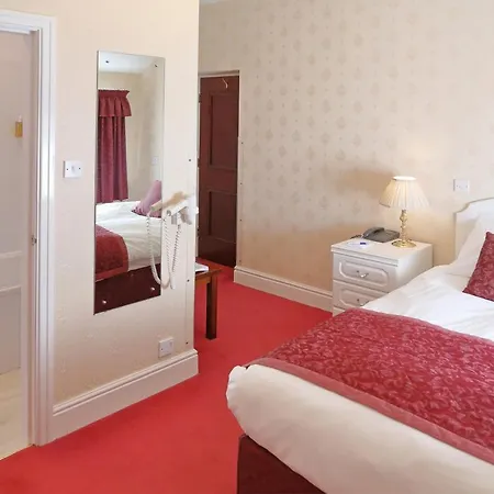 Hotel Saxonville