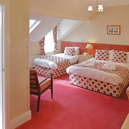 Saxonville 3*