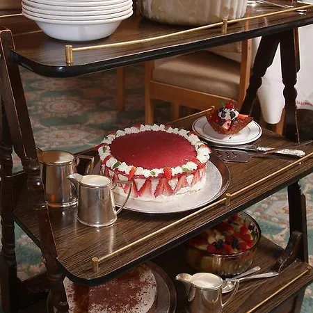 Hotel Saxonville 3*