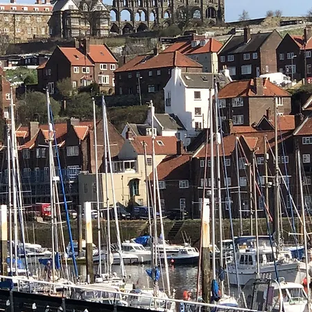 Saxonville 3* Whitby