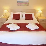 Saxonville 3*