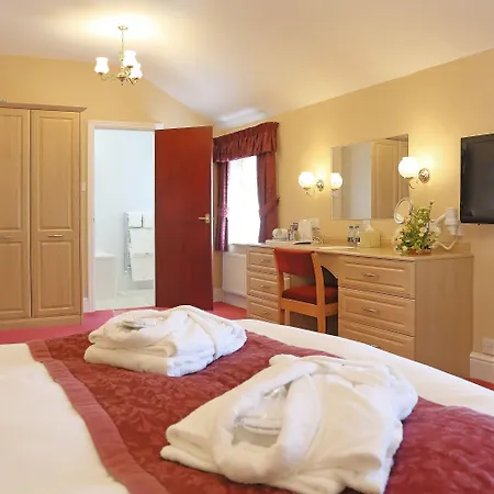 Otel Saxonville