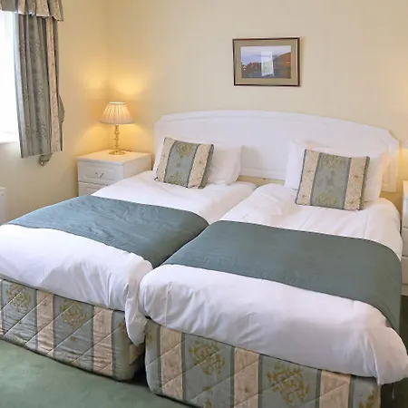 Saxonville Otel Whitby