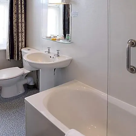 Saxonville 3*