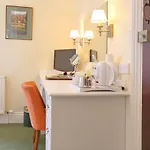 Saxonville 3*